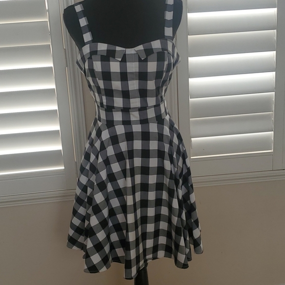 Dresses & Skirts - Plaid Dress